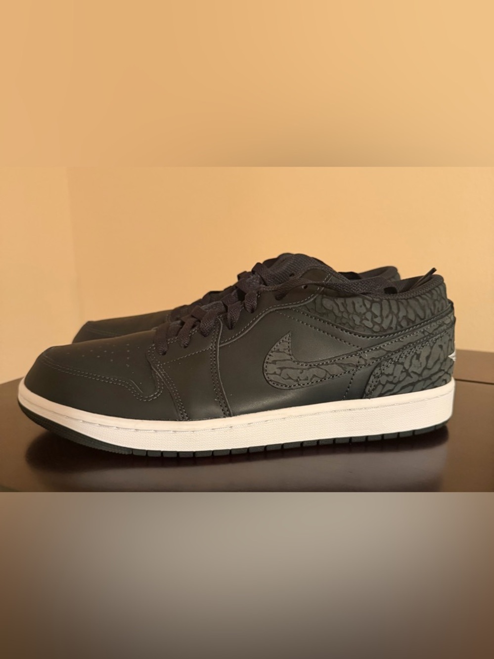 Air Jordan 1 Low SE 'Black Elephant'